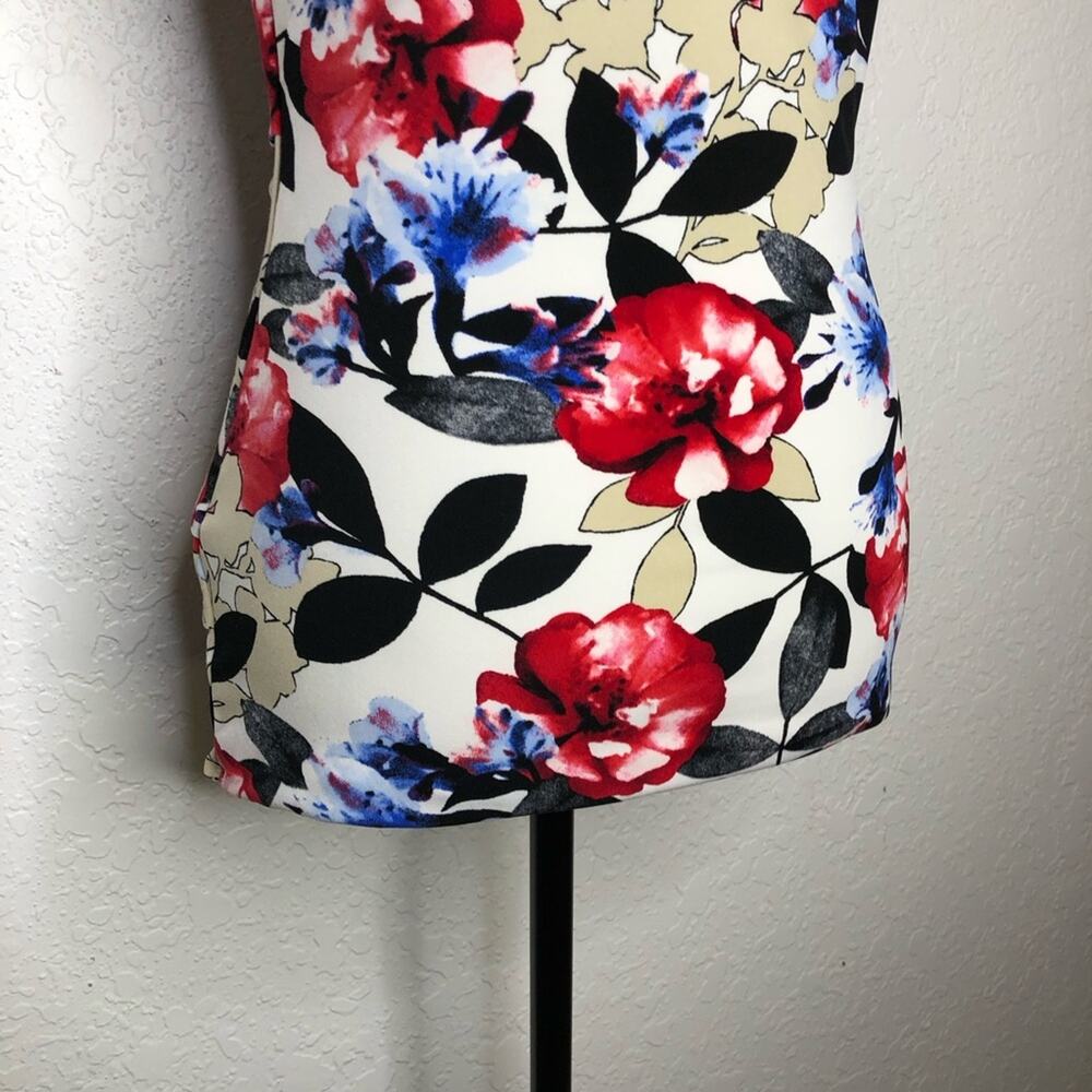 WHBM white blue red floral sleeveless tiered top size Small - Picture 11 of 14